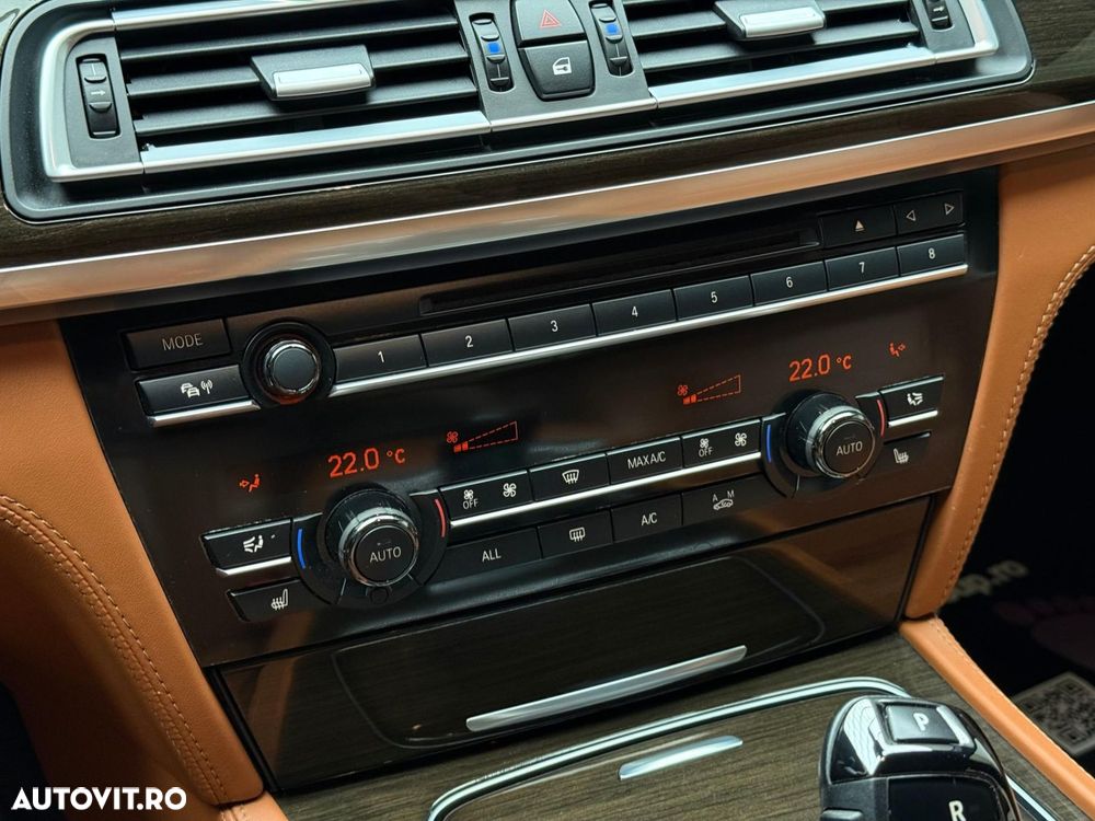 BMW Seria 7 740d xDrive - 12