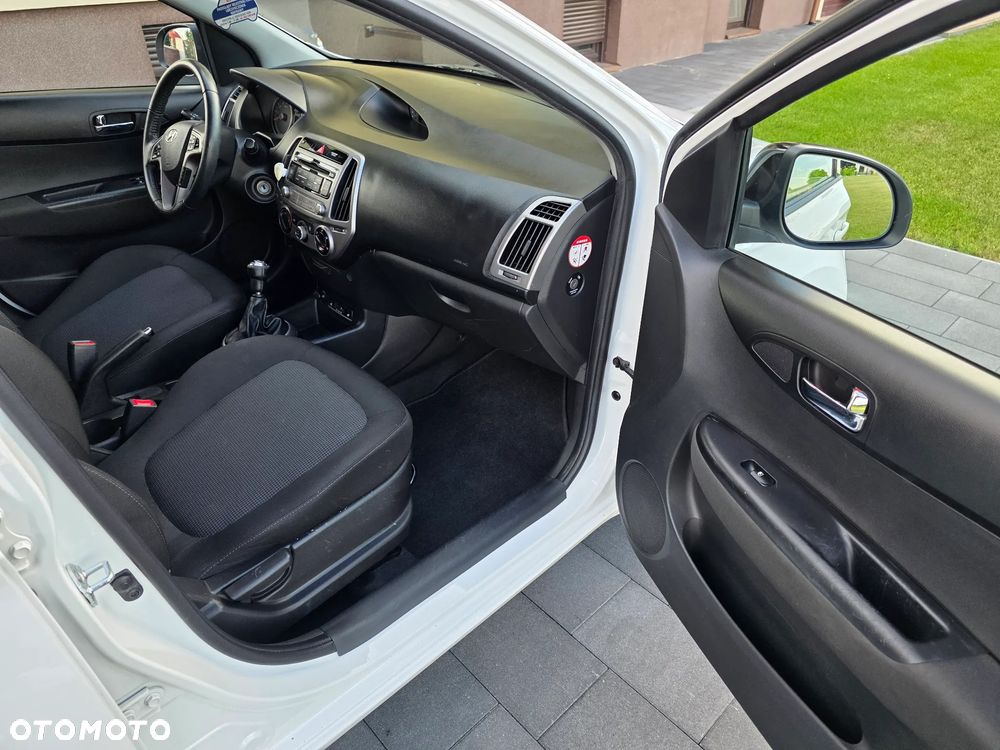 Hyundai i20 - 12