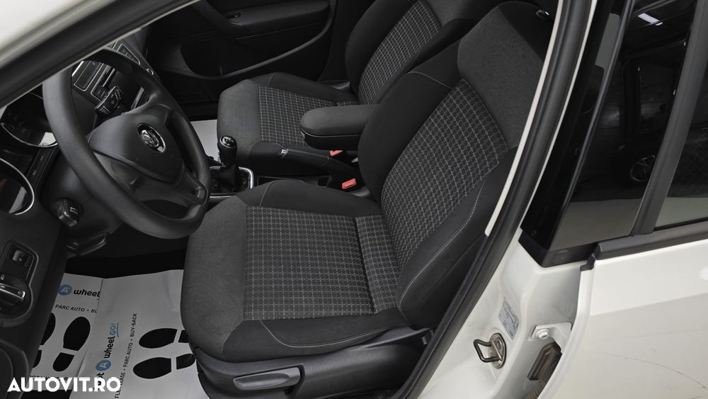 Volkswagen Polo - 12