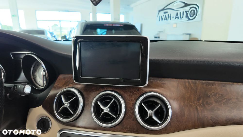 Mercedes-Benz GLA 250 4-Matic - 37