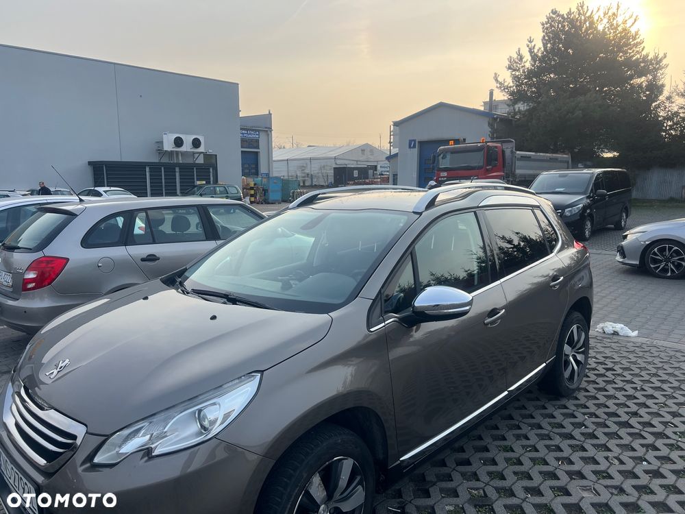 Peugeot 2008 1.6 VTi Allure - 2