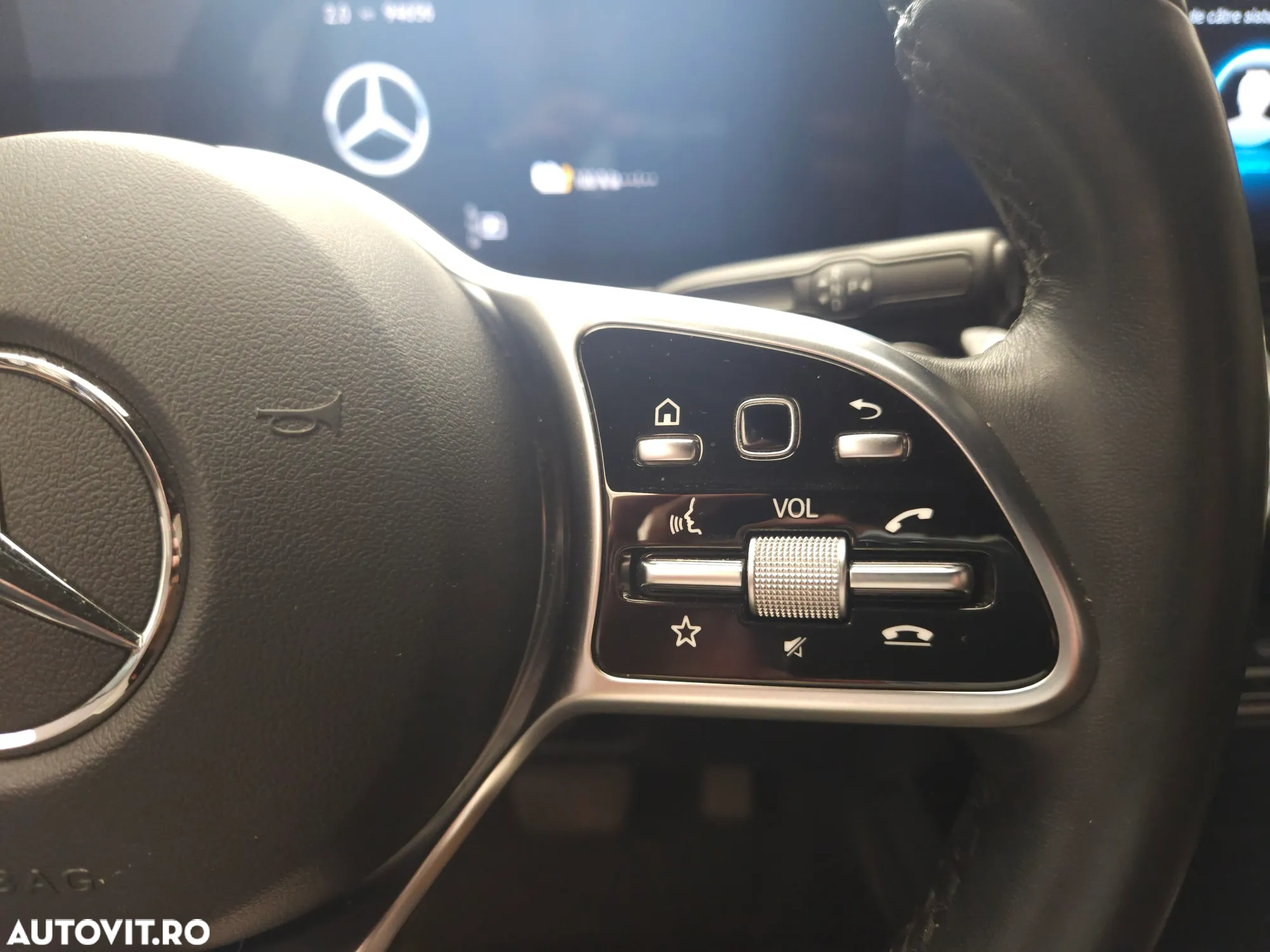 Mercedes-Benz GLA 250 e 8G-DCT Special Edition - 29