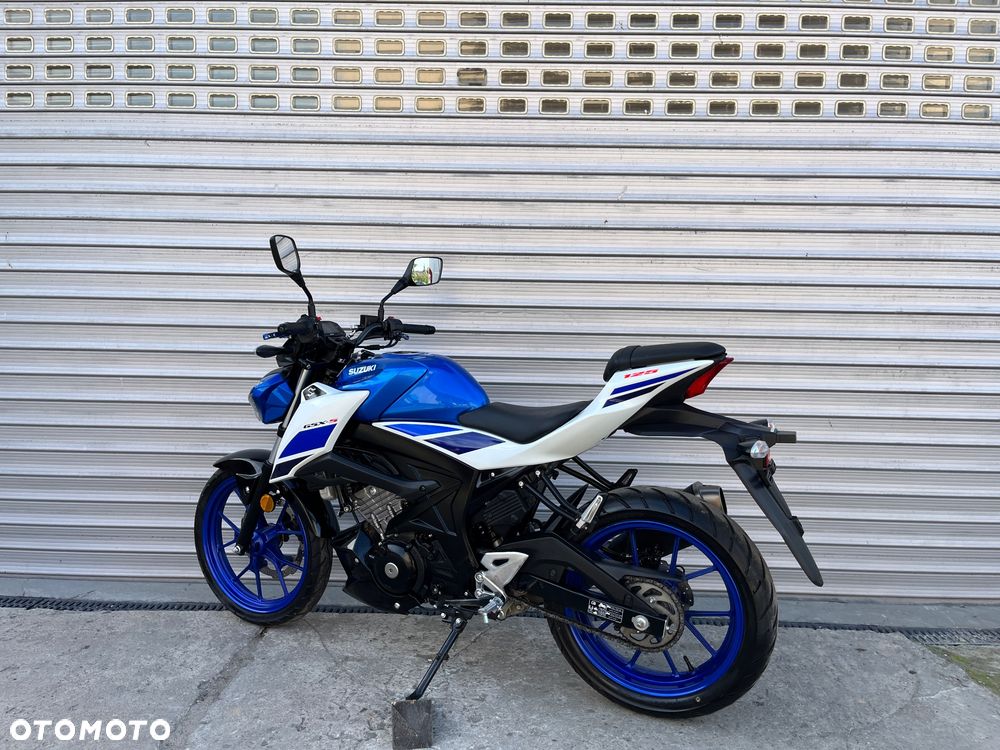 Suzuki GSX - 6