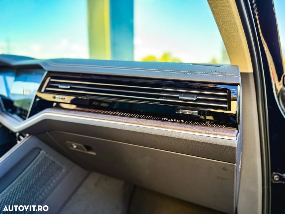 Volkswagen Touareg V6 TDI 4MOTION Elegance - 26