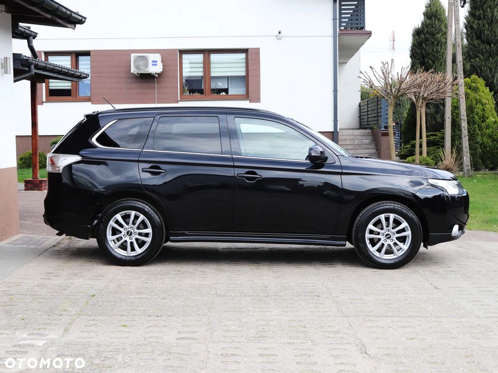 Mitsubishi Outlander 2.0 Intense 2WD - 16
