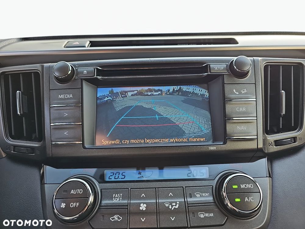 Toyota RAV4 2.0 D-4D Premium - 21