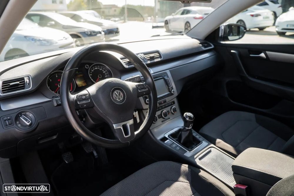 VW Passat 1.6 TDI Confortline - 4