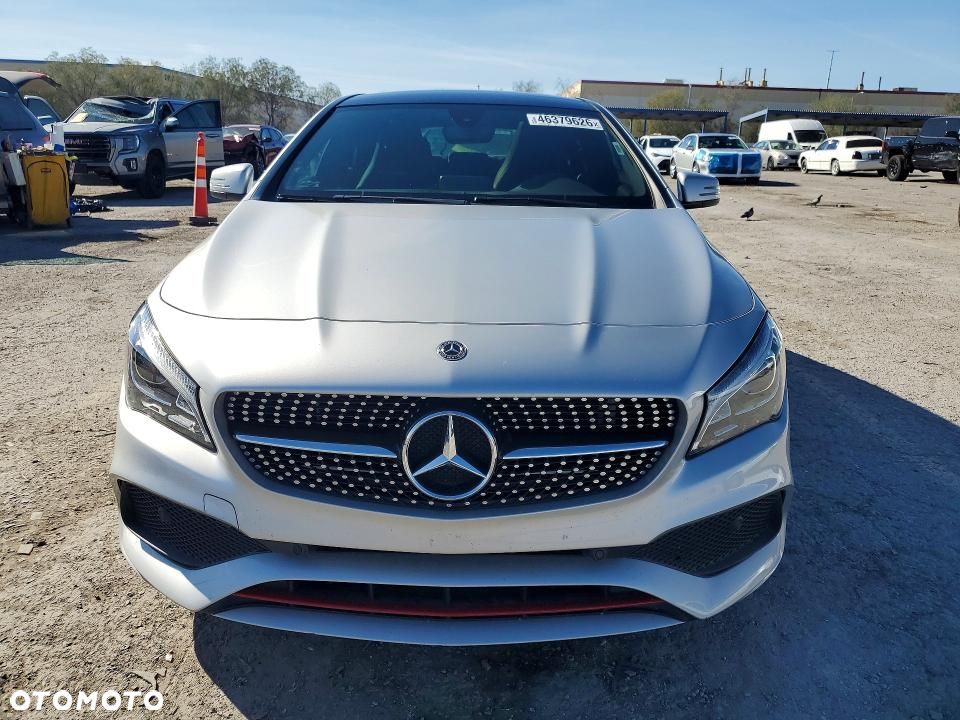Mercedes-Benz CLA - 4