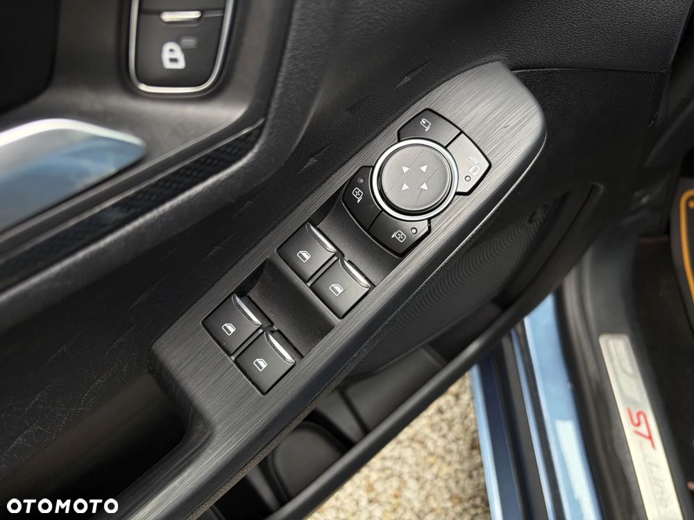 Ford Kuga 2.5P PHEV FWD ST-Line - 34