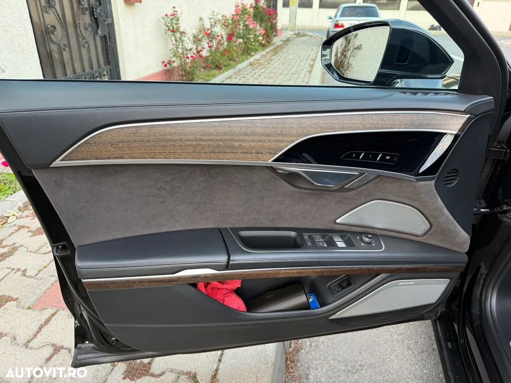 Audi A8 - 12
