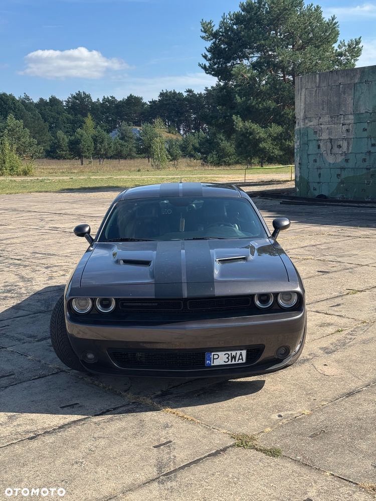 Dodge Challenger - 4