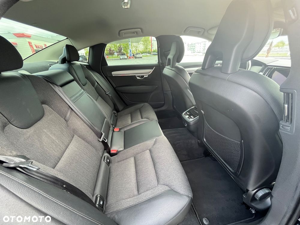 Volvo S90 D4 AWD Geartronic Momentum - 16