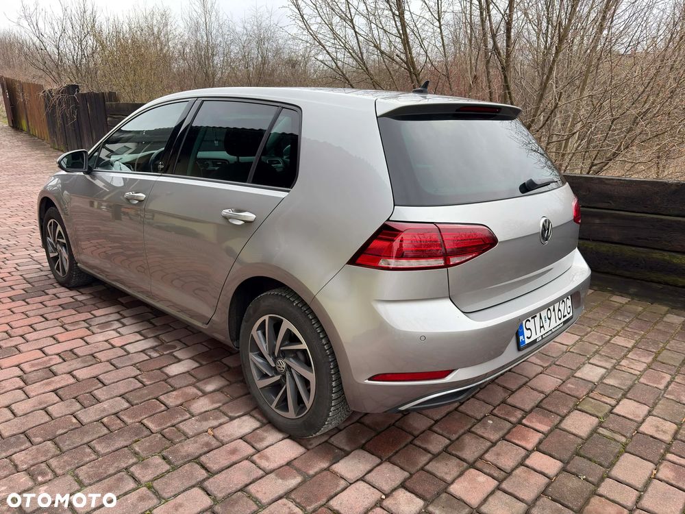 Volkswagen Golf - 5