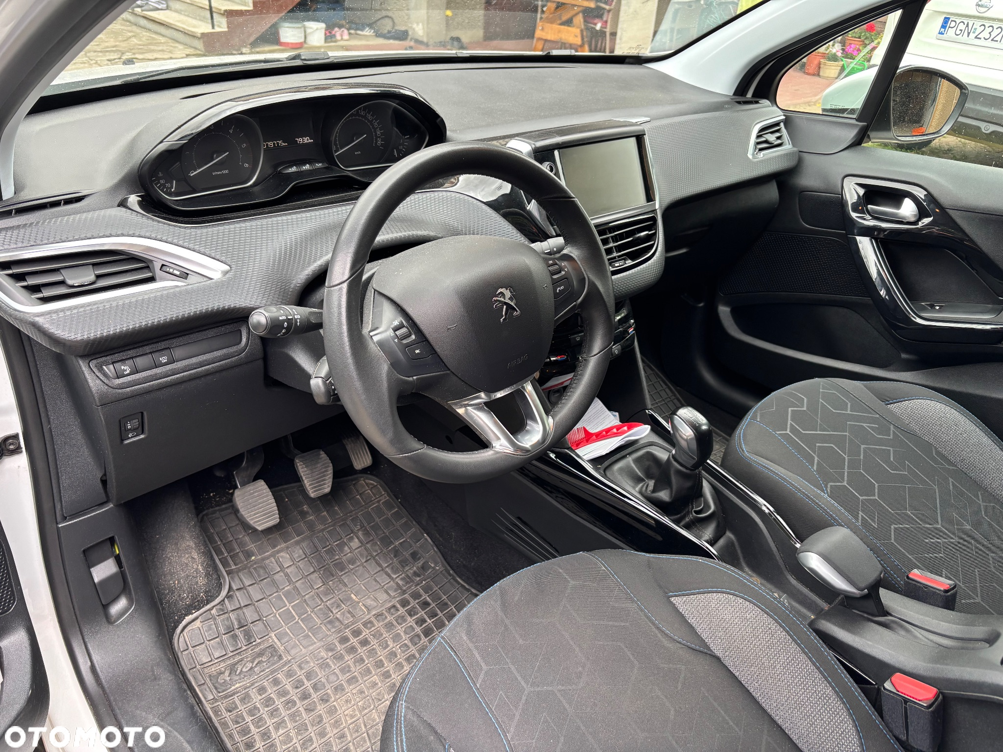 Peugeot 2008 1.5 BlueHDi Signature - 10