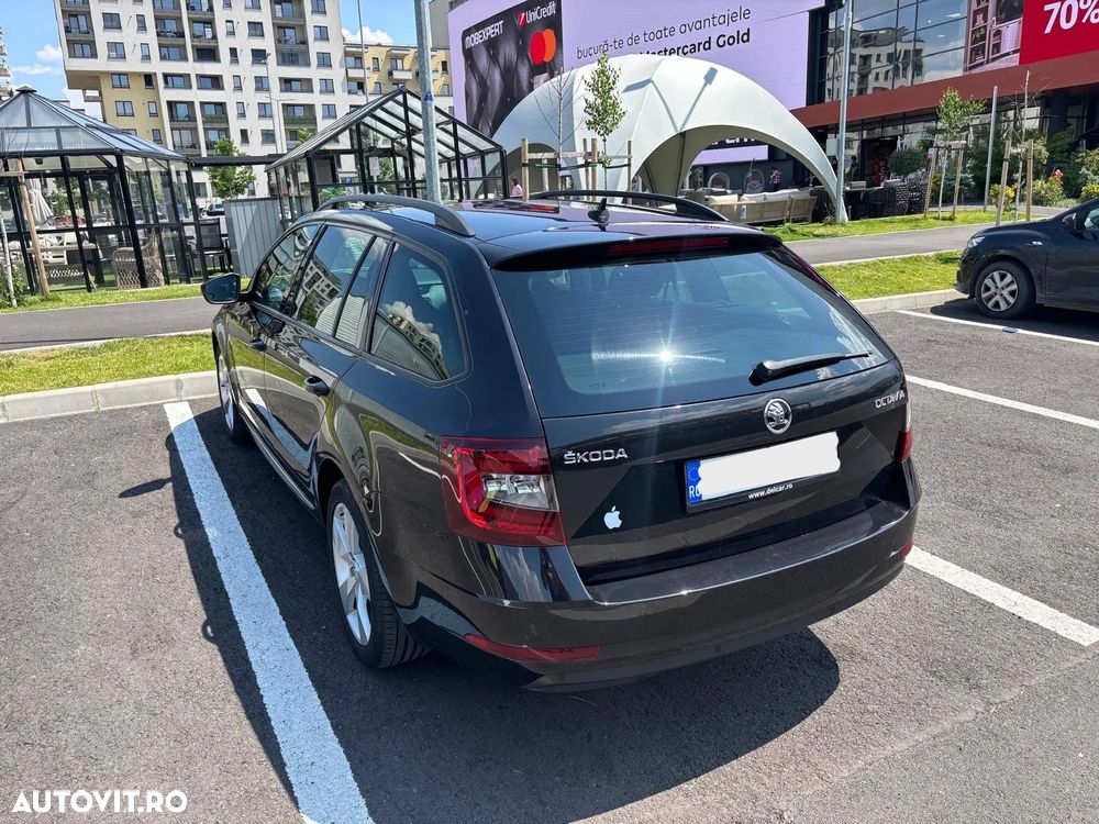 Skoda Octavia 1.6 TDI DSG Ambition - 6