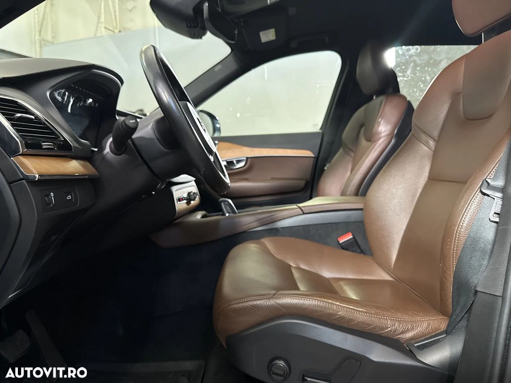 Volvo XC 90 - 23