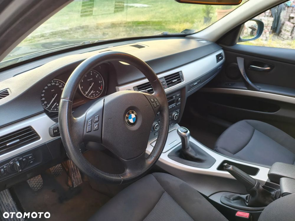 BMW Seria 3 318i Edition Lifestyle - 6