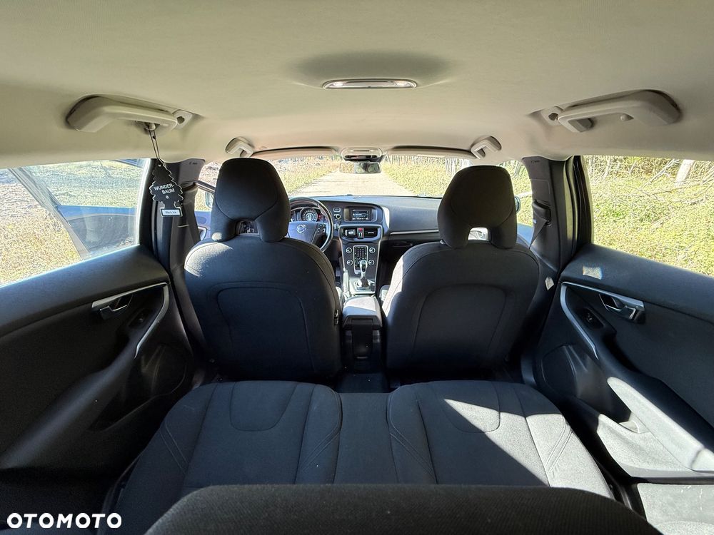 Volvo V40 D3 Momentum - 12