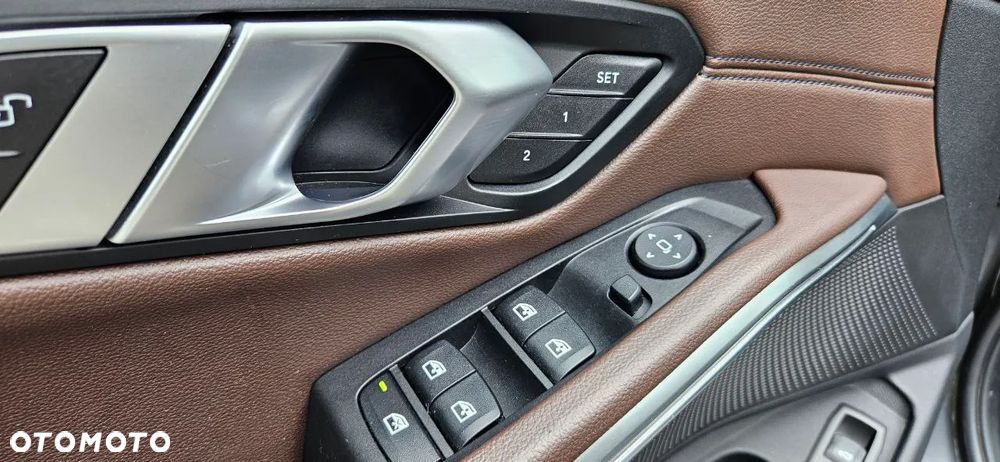 BMW Seria 3 320i Luxury Line - 39