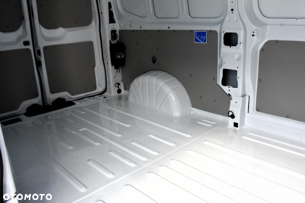Volkswagen Transporter - 11
