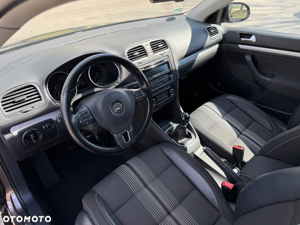 Volkswagen Golf 1.6 TDI DPF MATCH - 14