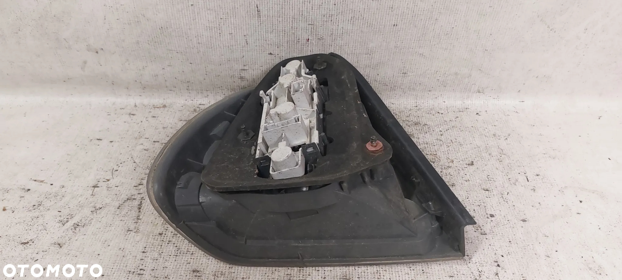 .  TYL TYLNA LAMPA PRAWA BMW E46 COMPACT - 5