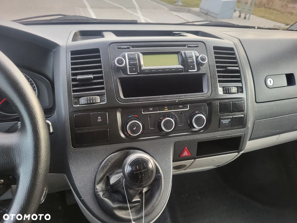 Volkswagen Transporter - 28