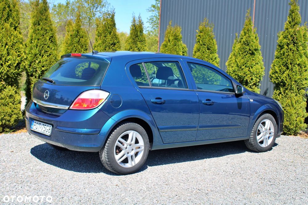 Opel Astra 1.6 - 17