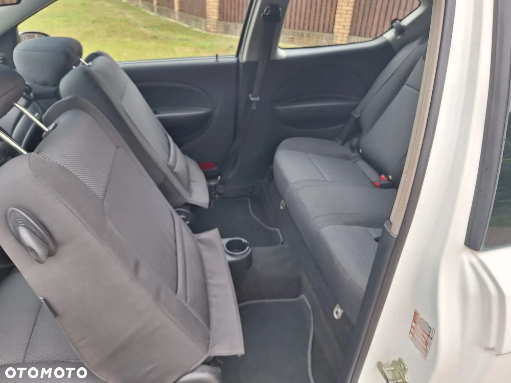 Chevrolet Aveo 1.2 16V Base+ - 12