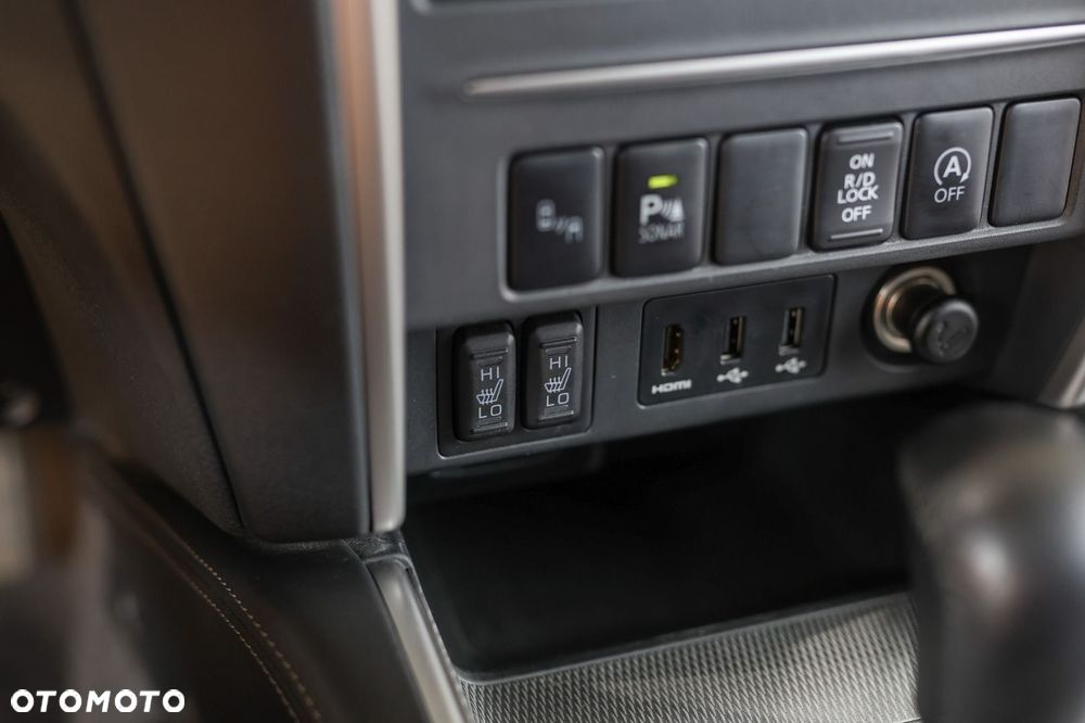 Mitsubishi L200 - 11