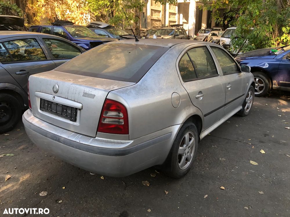 Dezmembrez Skoda Octavia 1 gri argintiu 1,9 diesel 2003 xenon - 6