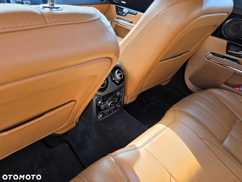 Jaguar XJ 3.0 D V6 Portfolio - 16