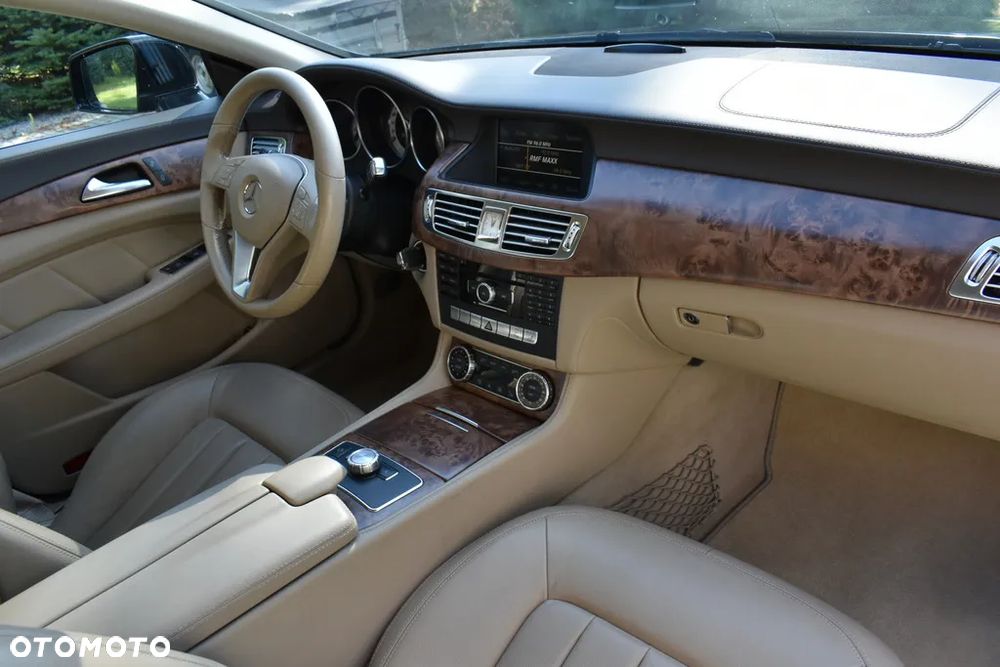 Mercedes-Benz CLS - 14