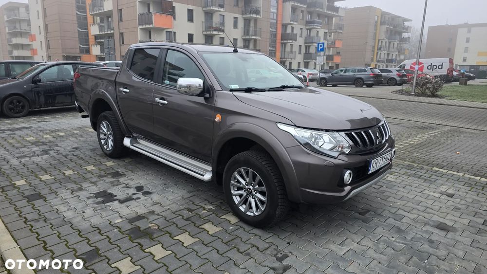 Mitsubishi L200 2.4 d DC Instyle - 2