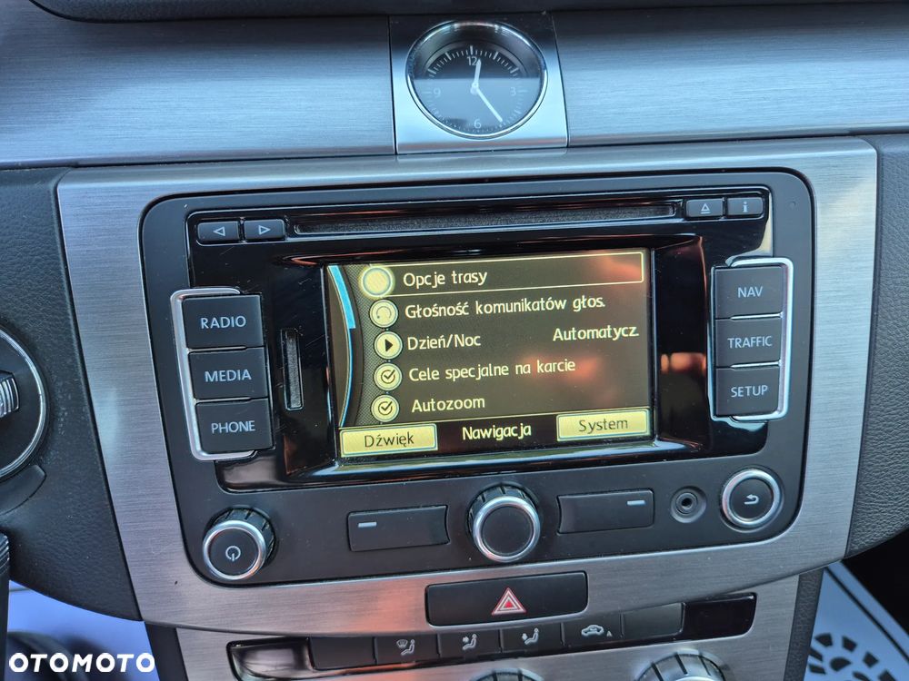 Volkswagen Passat 2.0 TDI Highline - 17