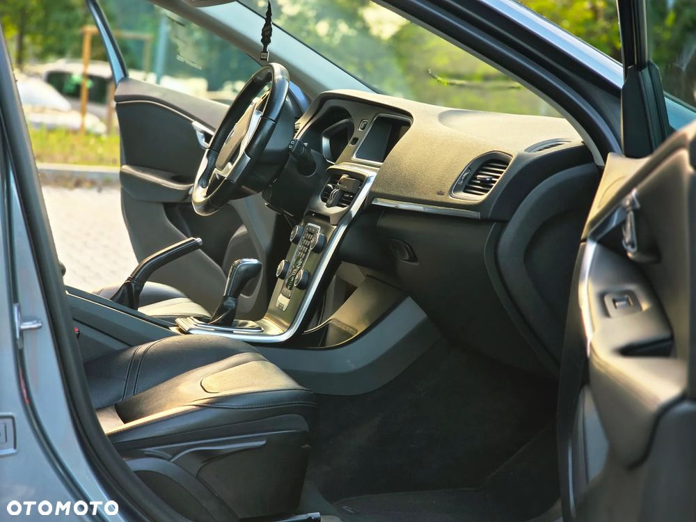 Volvo V40 - 23