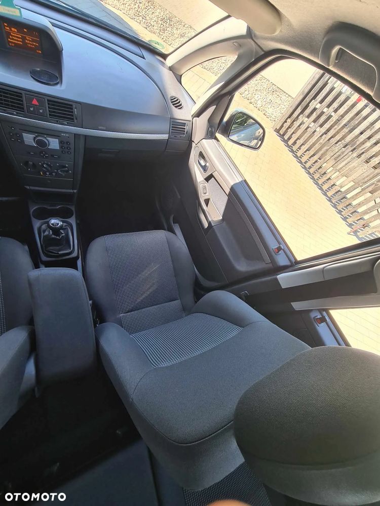 Opel Meriva 1.6 Cosmo - 14