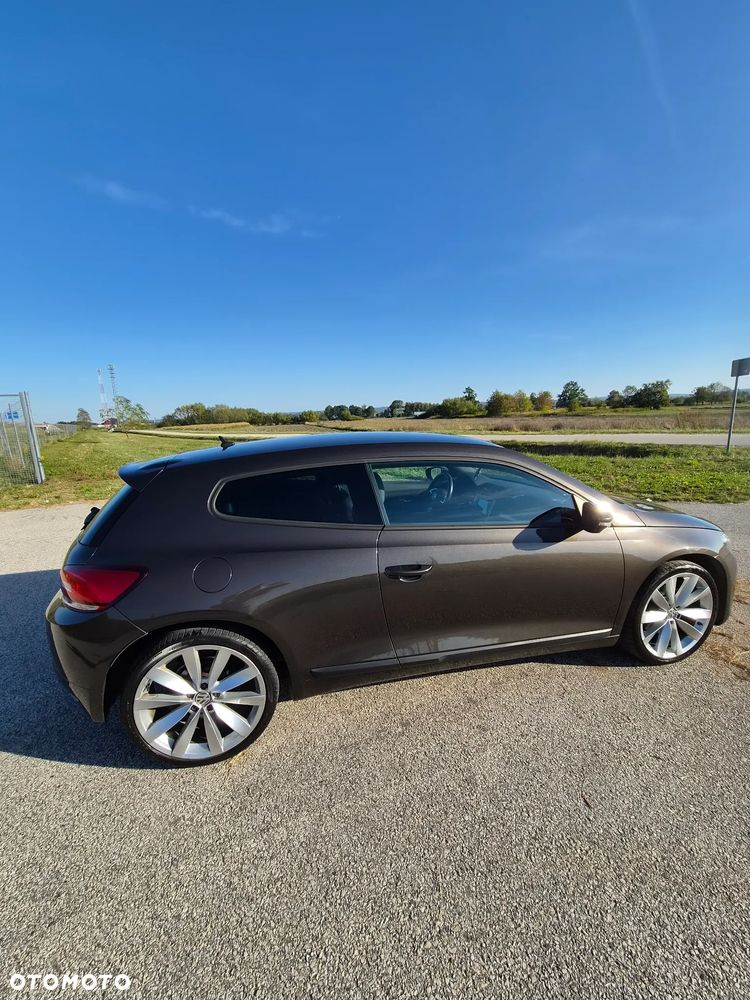 Volkswagen Scirocco 2011 photo 2