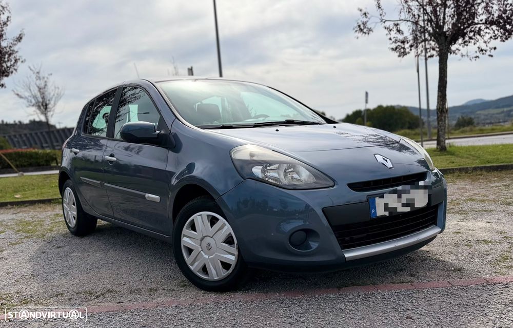 Renault Clio 1.2 16V Confort 130g - 1