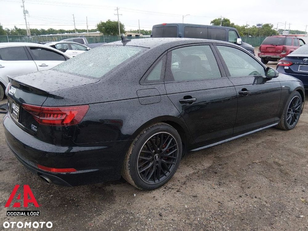 Audi A4 Limousine - 8