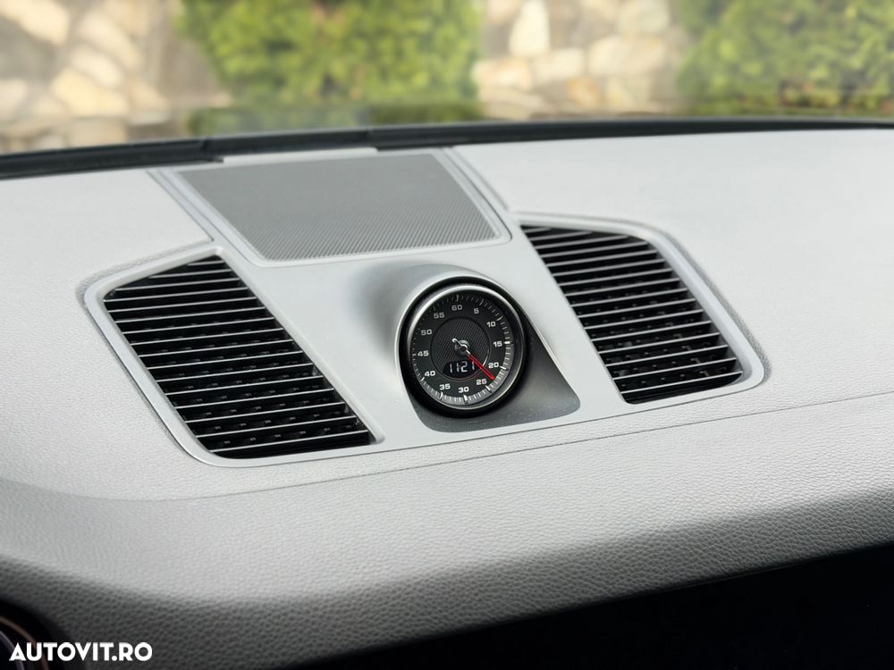 Porsche Cayenne - 18