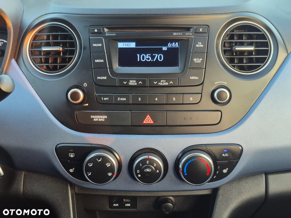 Hyundai i10 1.2 Fifa World Cup Edition - 18