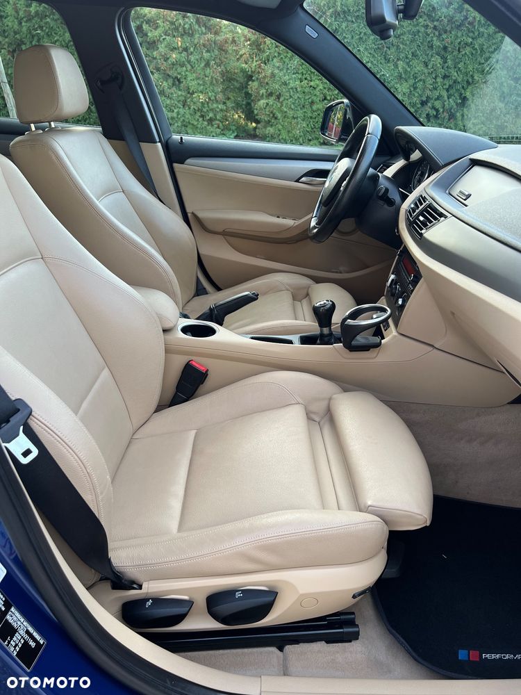 BMW X1 sDrive18d Sport Line - 31