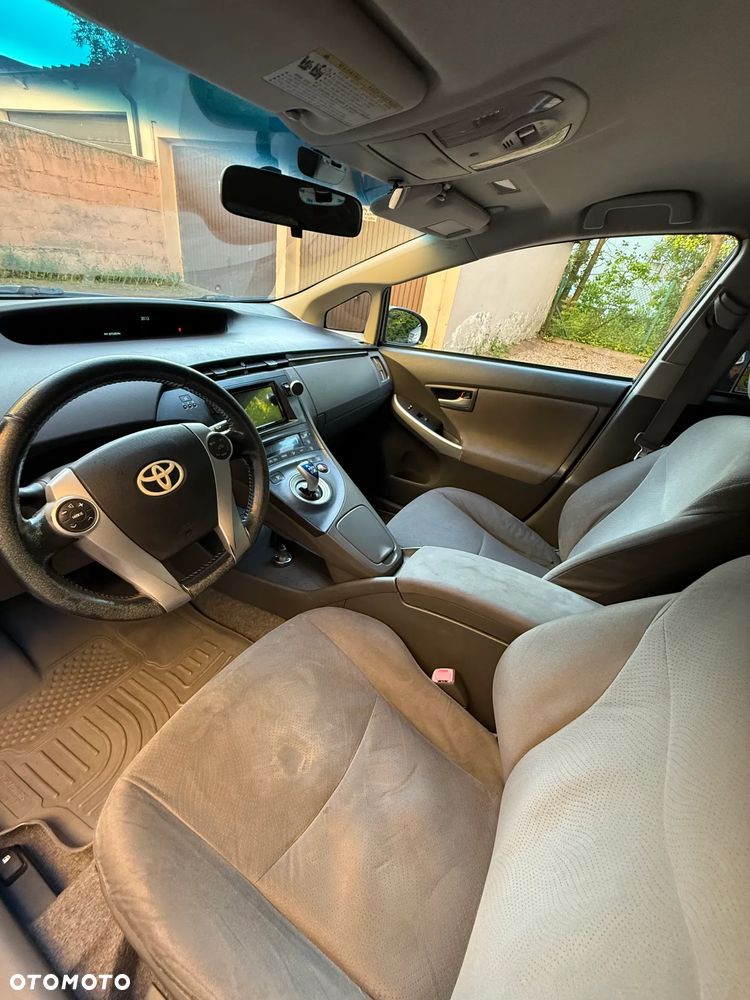 Toyota Prius - 7