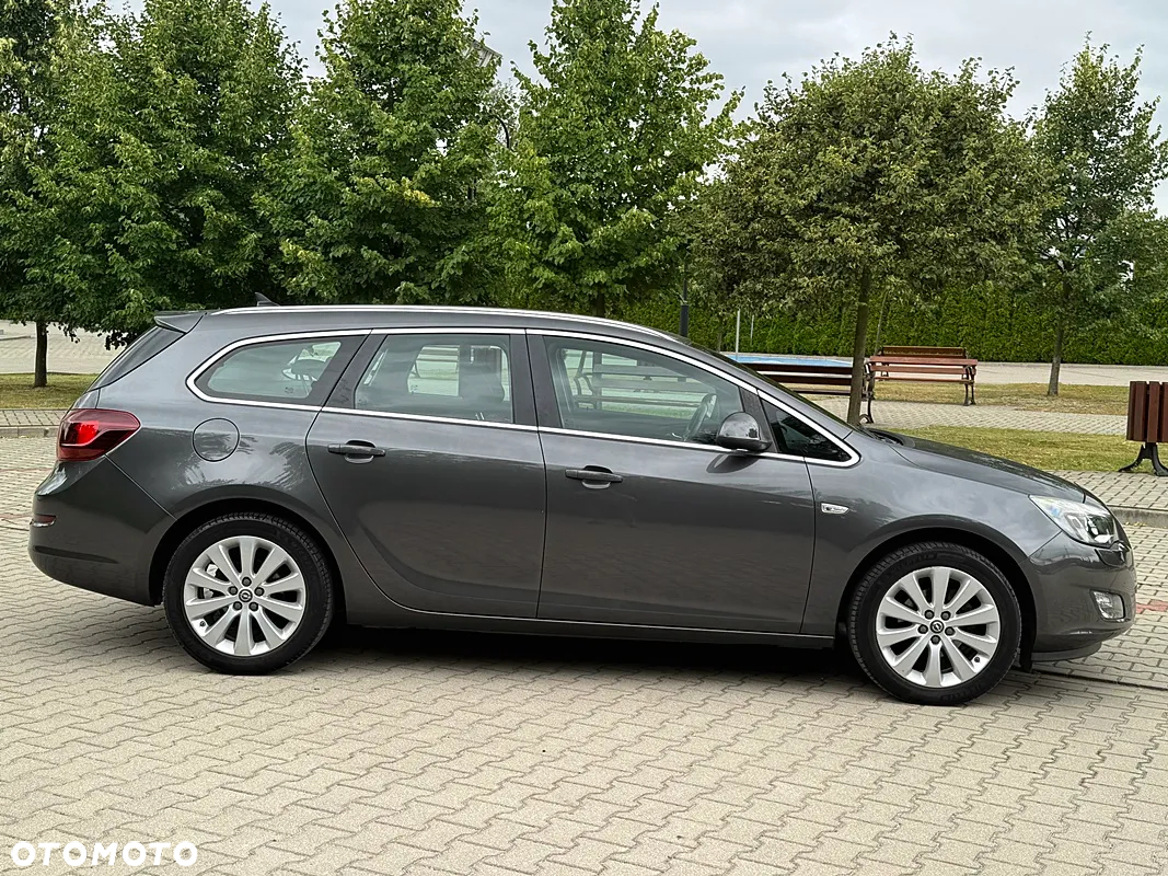 Opel Astra 1.4 Turbo Cosmo - 13