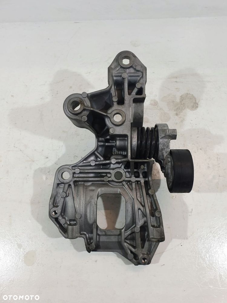 łapa wspornik alternatora 117100072r renault nissan dacia 1.5 dci - 2