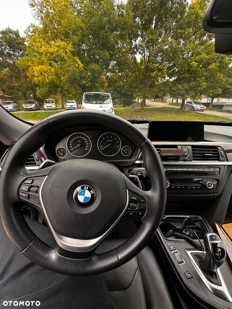 BMW 3GT 328i xDrive - 8