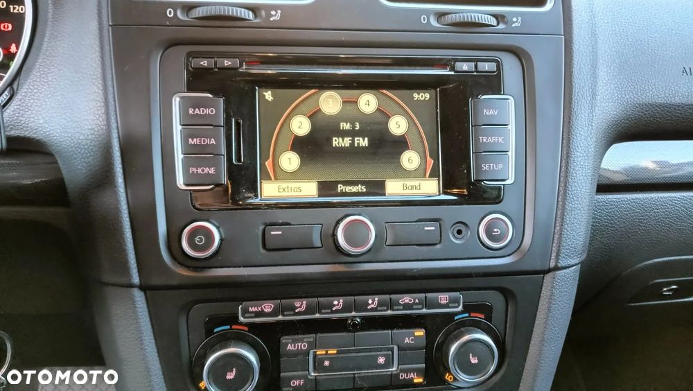 Volkswagen Golf VI 1.4 TSI Highline DSG - 17
