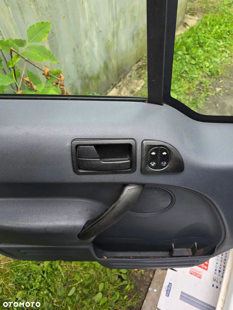 Ford Tourneo Connect - 20