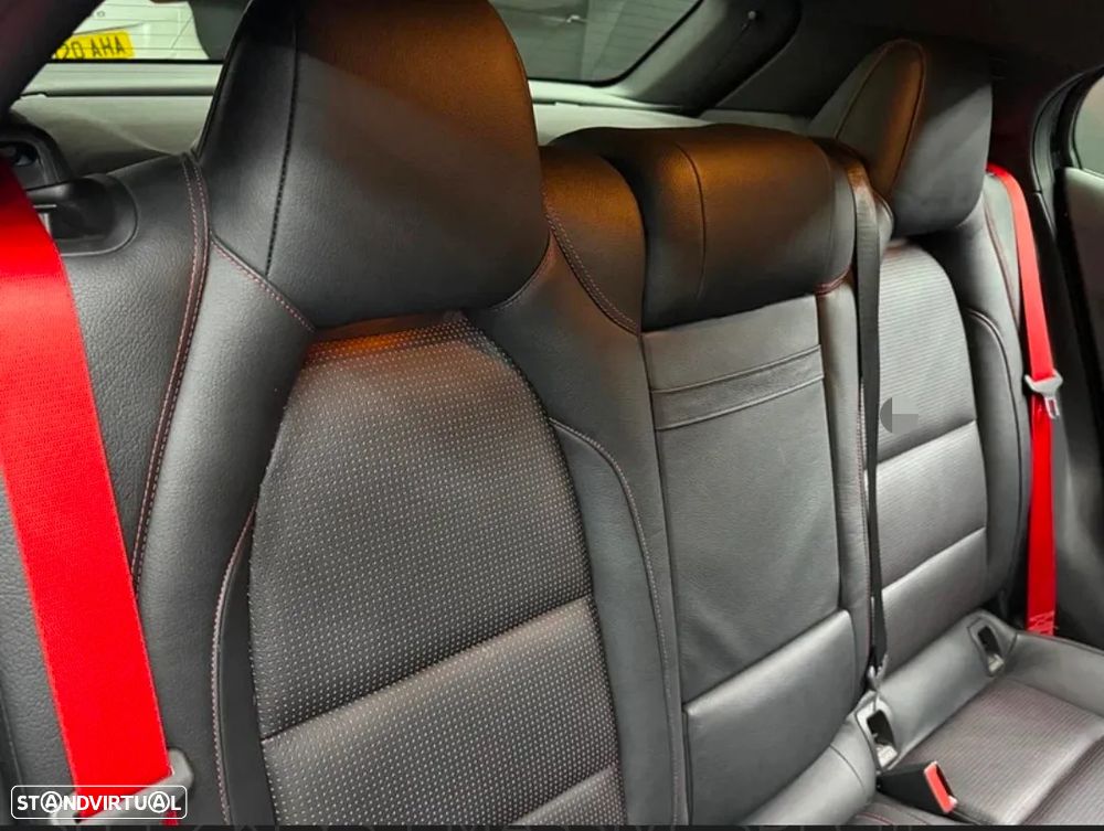 Mercedes-Benz GLA 45 AMG 4Matic Speedshift 7G-DCT Night Edition - 10
